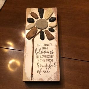 Hanging or standing saying with stone flower